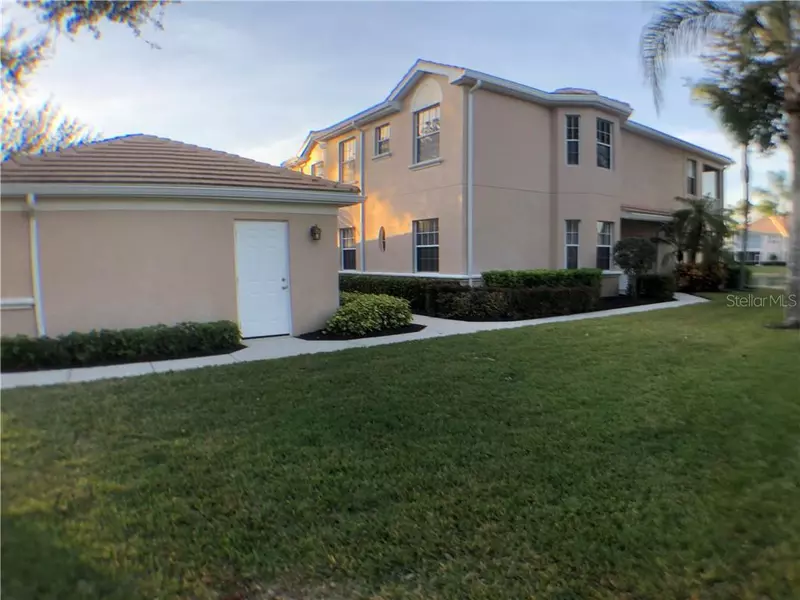 6295 WILSHIRE PINES CIR #6-604, Naples, FL 34109