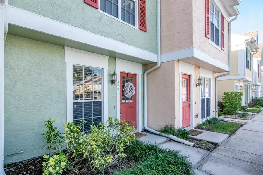 3401 W WYOMING CIR #12, Tampa, FL 33611