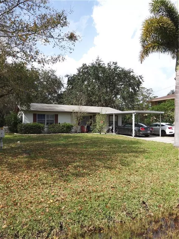 Ruskin, FL 33570,305 10TH ST SW