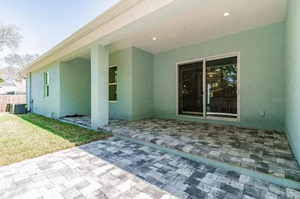 Seminole, FL 33776,9840 W BAY ST