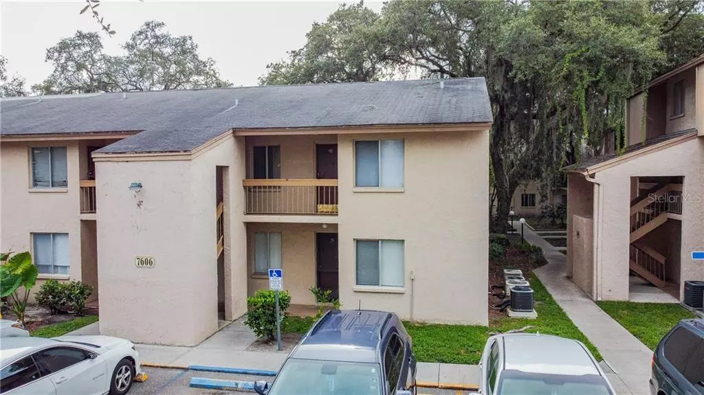 7606 ABBEY LN #C, Tampa, FL 33617