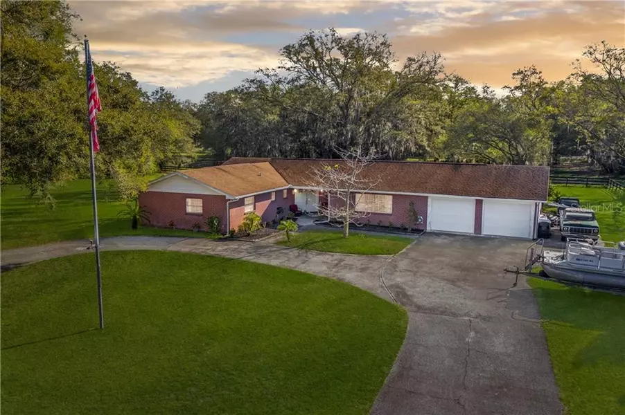 16131 HANNA RD, Lutz, FL 33549