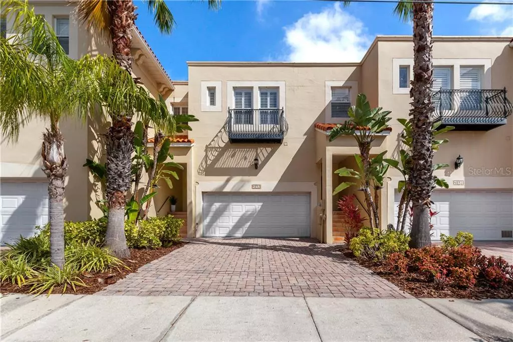 Tampa, FL 33611,4853 W FLAMINGO RD #2