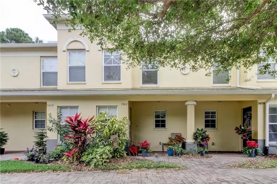9412 CHARLESBERG DR, Tampa, FL 33635