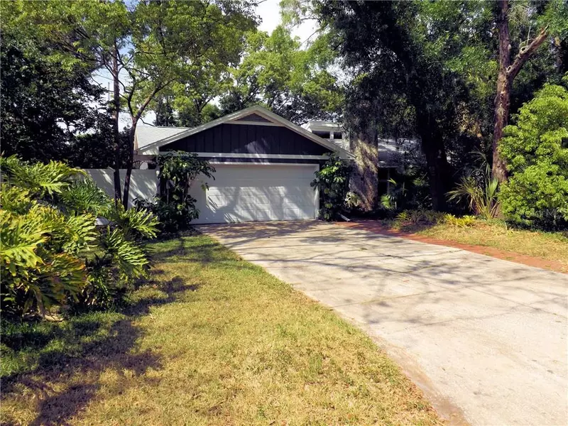 814 BANNOCKBURN AVE, Temple Terrace, FL 33617