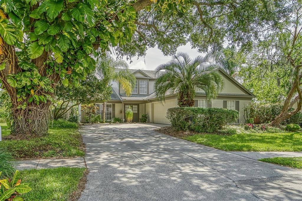 3127 LAKESTONE DR, Tampa, FL 33618
