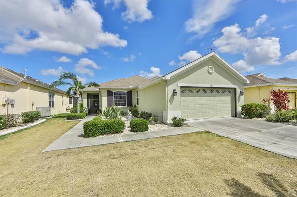 1045 EMERALD DUNES DR, Sun City Center, FL 33573