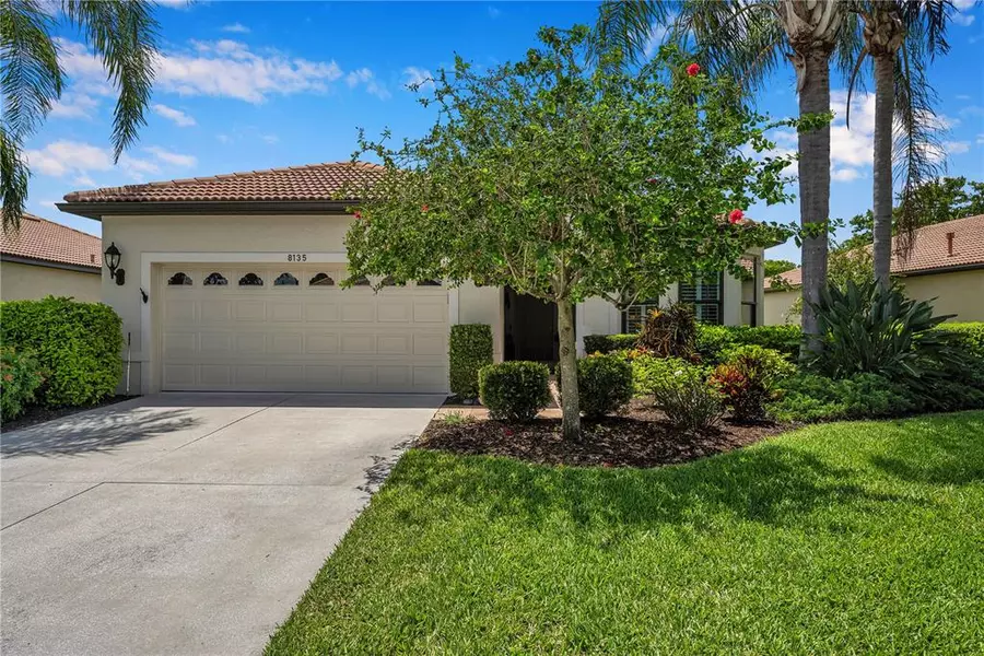 8135 STIRLING FALLS CIR, Sarasota, FL 34243