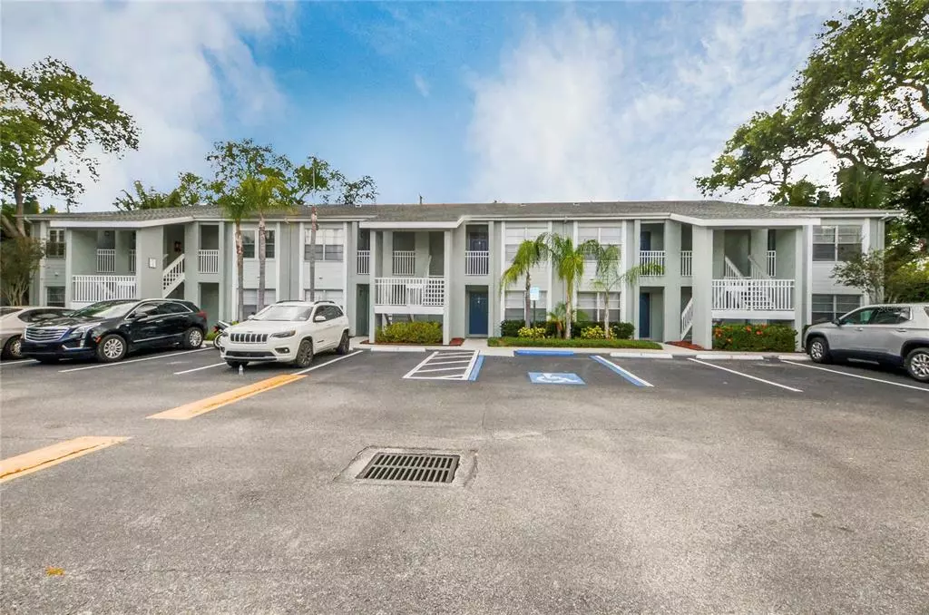 Tampa, FL 33611,5440 S MACDILL AVE #1J