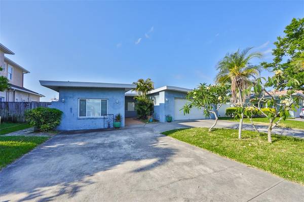 17051 DOLPHIN DR, North Redington Beach, FL 33708