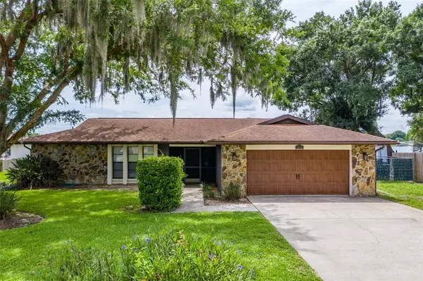 3608 E LAKE DR, Land O Lakes, FL 34639