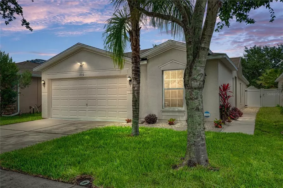 7710 CARRIAGE POINTE DR, Gibsonton, FL 33534