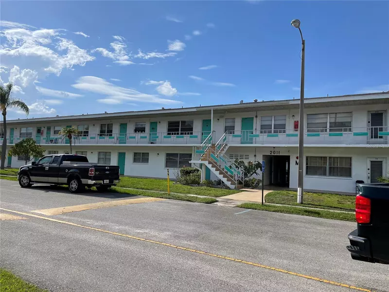 2011 58TH AVENUE NORTH #M20, St Petersburg, FL 33714