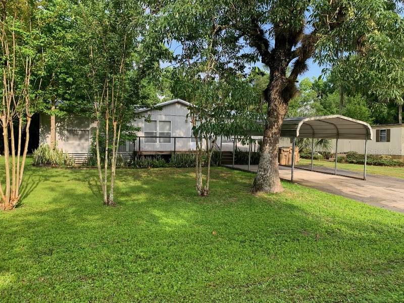 56224 TREE RD, Astor, FL 32102