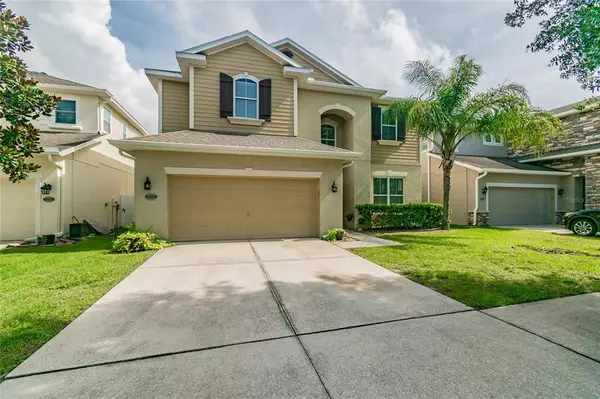 7982 CAMDEN WOODS DR, Tampa, FL 33619