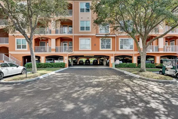 Tampa, FL 33611,5000 CULBREATH KEY WAY #8-223