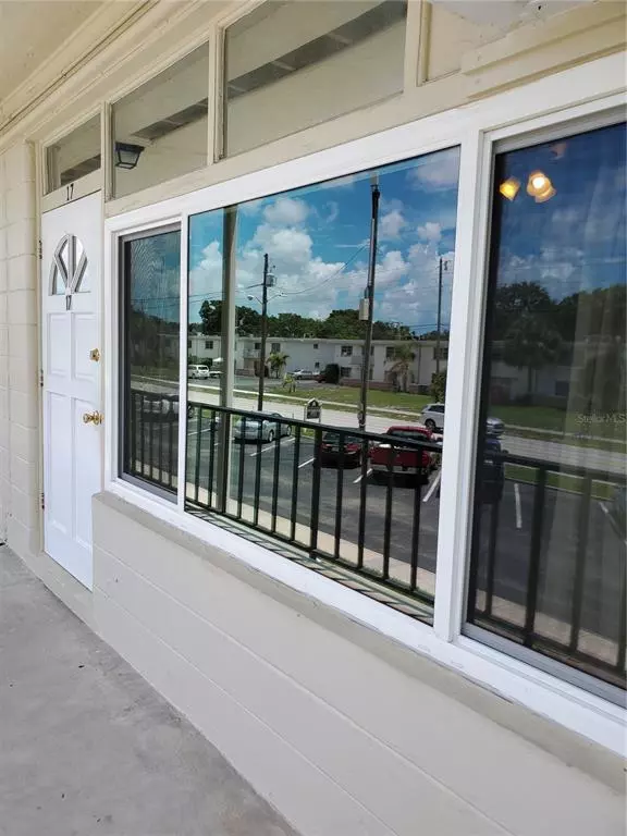 4001 58TH ST N #17, Kenneth City, FL 33709