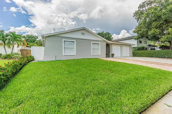 Tampa, FL 33634,7349 BROOKVIEW CIR