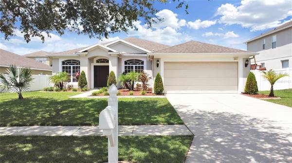 2018 HEARTLAND CIR, Valrico, FL 33594