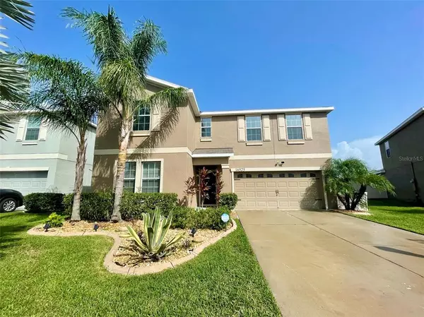 16525 MYRTLE SAND DR, Wimauma, FL 33598