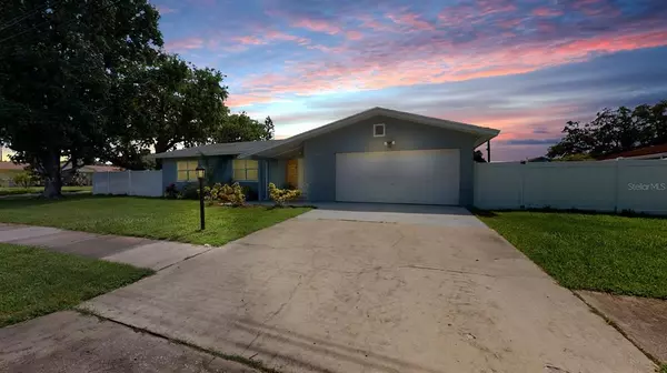 2558 ROSERY RD NE, Largo, FL 33771