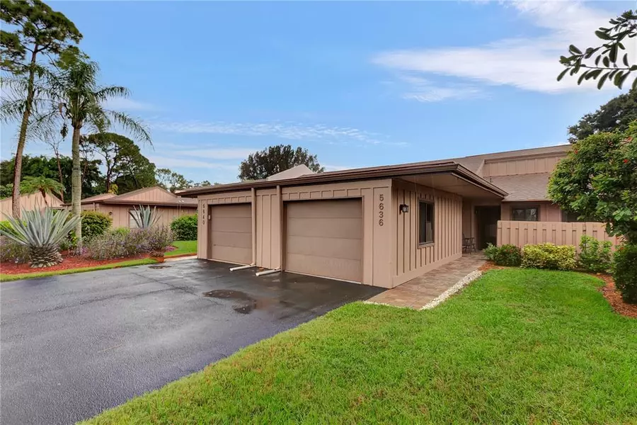 5636 WESTWIND LN, Sarasota, FL 34231