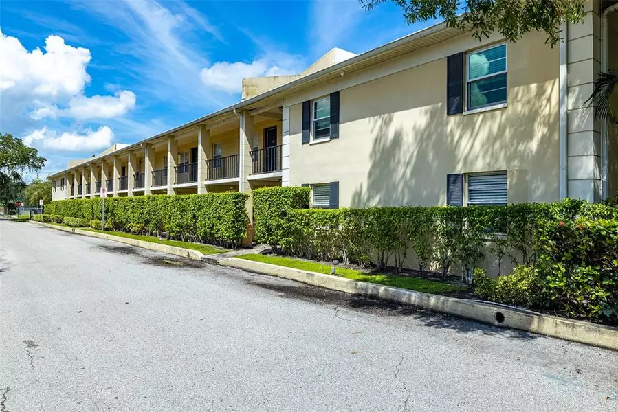 5221 BAYSHORE BLVD #34, Tampa, FL 33611