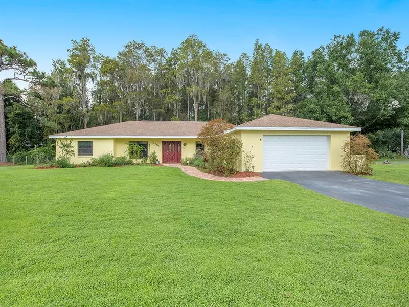 17311 RAINTREE RD, Lutz, FL 33558