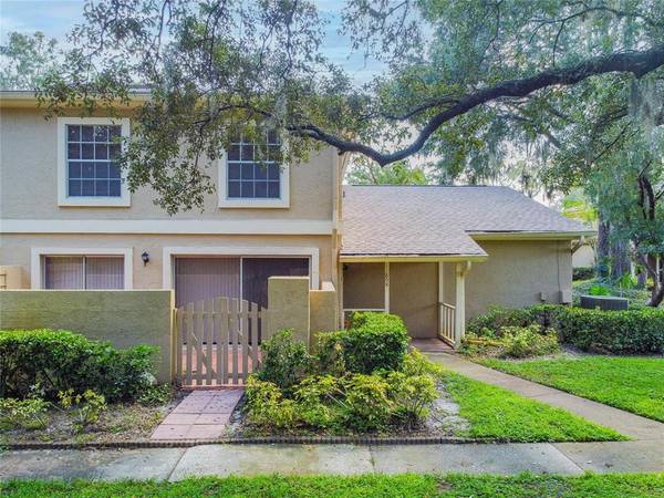 11854 RAINTREE DR, Temple Terrace, FL 33617