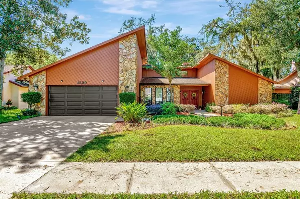 1230 RAINBROOK CIR, Valrico, FL 33596