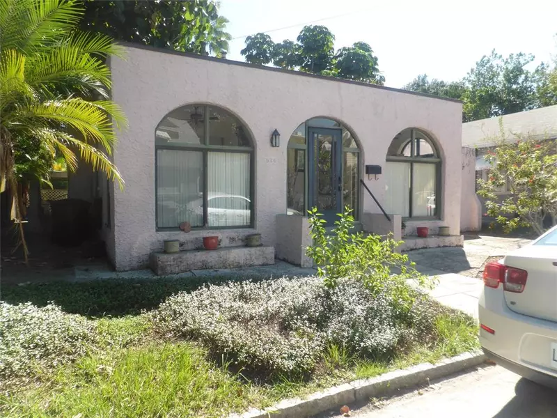 526 KIRKWOOD TER N, St Petersburg, FL 33701