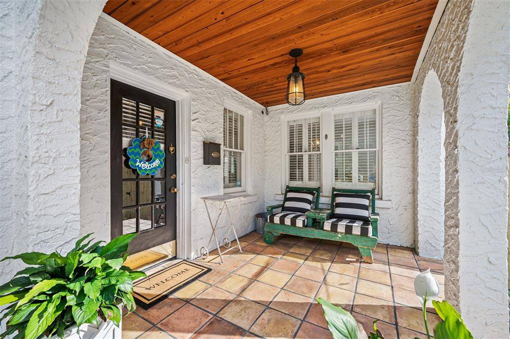 2904 W SAN NICHOLAS ST, Tampa, FL 33629