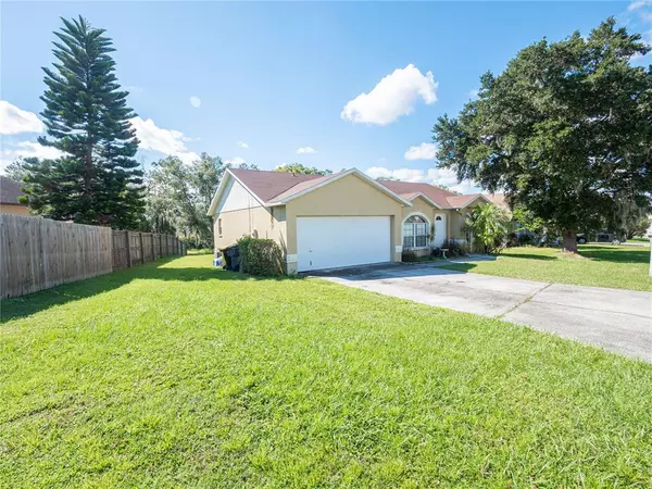 Lakeland, FL 33813,587 EMERALD COVE LOOP