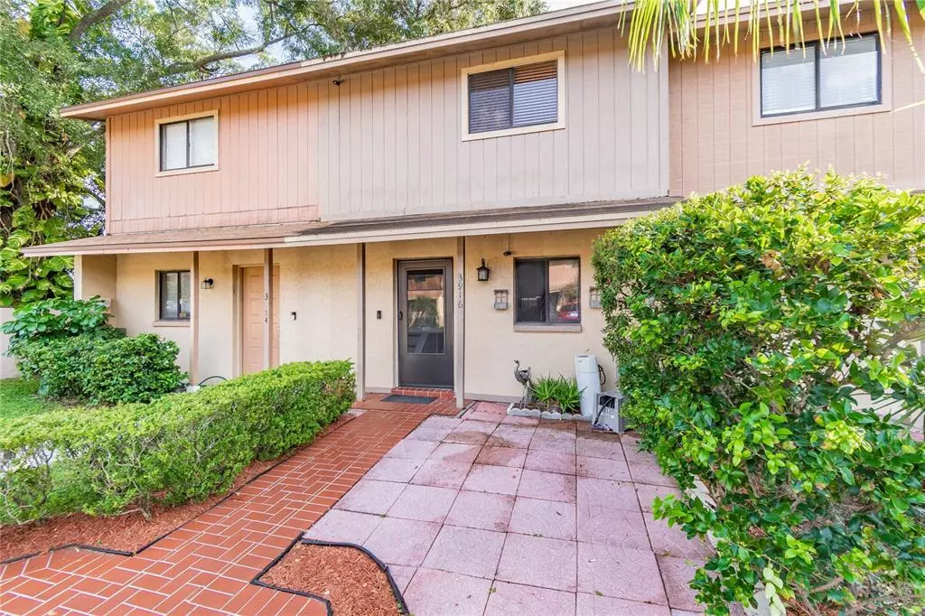 Tampa, FL 33614,3916 OAK LIMB CT