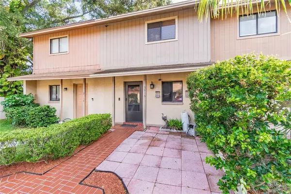 3916 OAK LIMB CT, Tampa, FL 33614