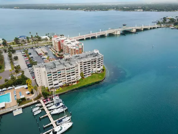 Treasure Island, FL 33706,450 TREASURE ISLAND CSWY #408