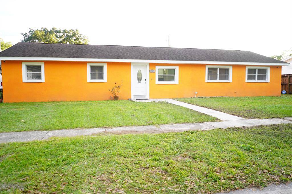 2502 HOLLIS DR, Tampa, FL 33618