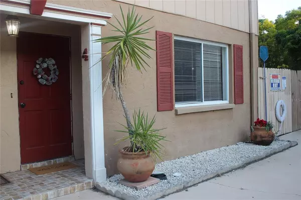 300 6TH ST N #E4, Safety Harbor, FL 34695