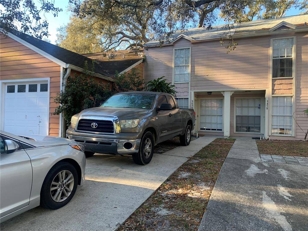 9456 FOREST HILLS CIR, Tampa, FL 33612