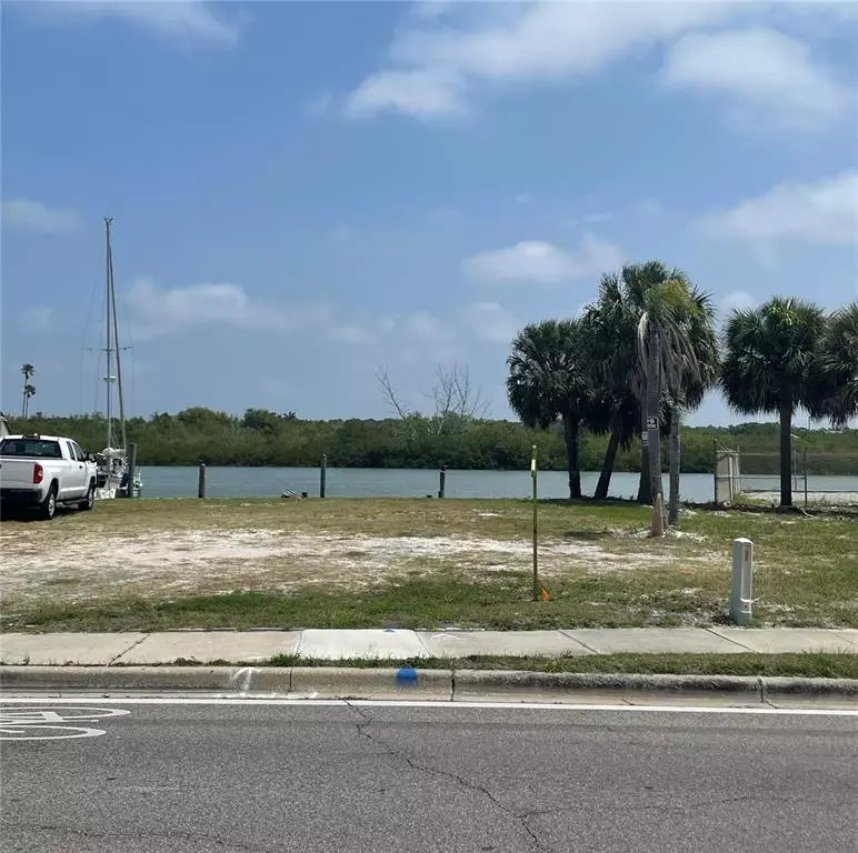 Indian Shores, FL 33785,18509 GULF BLVD