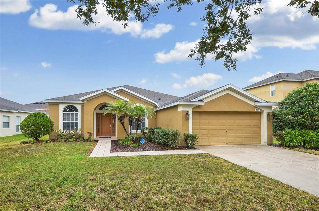 2038 HEARTLAND CIR, Valrico, FL 33594