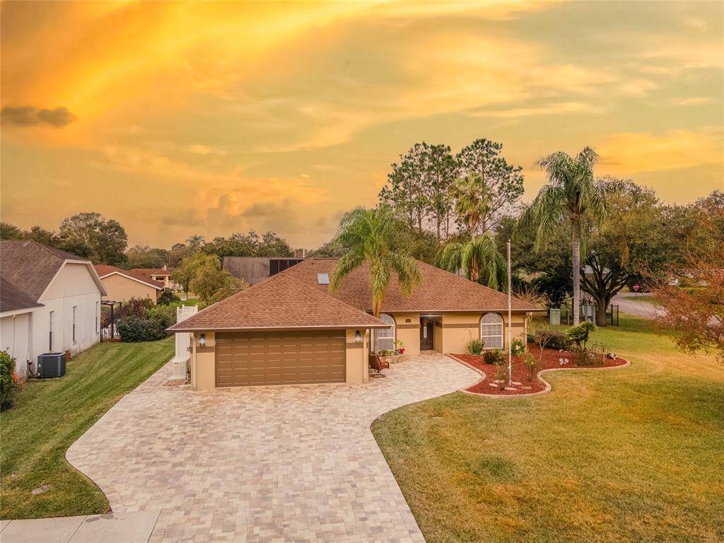 6441 SILVER OAKS DR, Zephyrhills, FL 33542