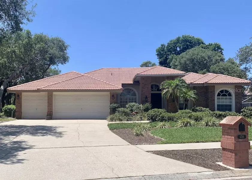 1711 SUNKISSED DR, Tarpon Springs, FL 34689