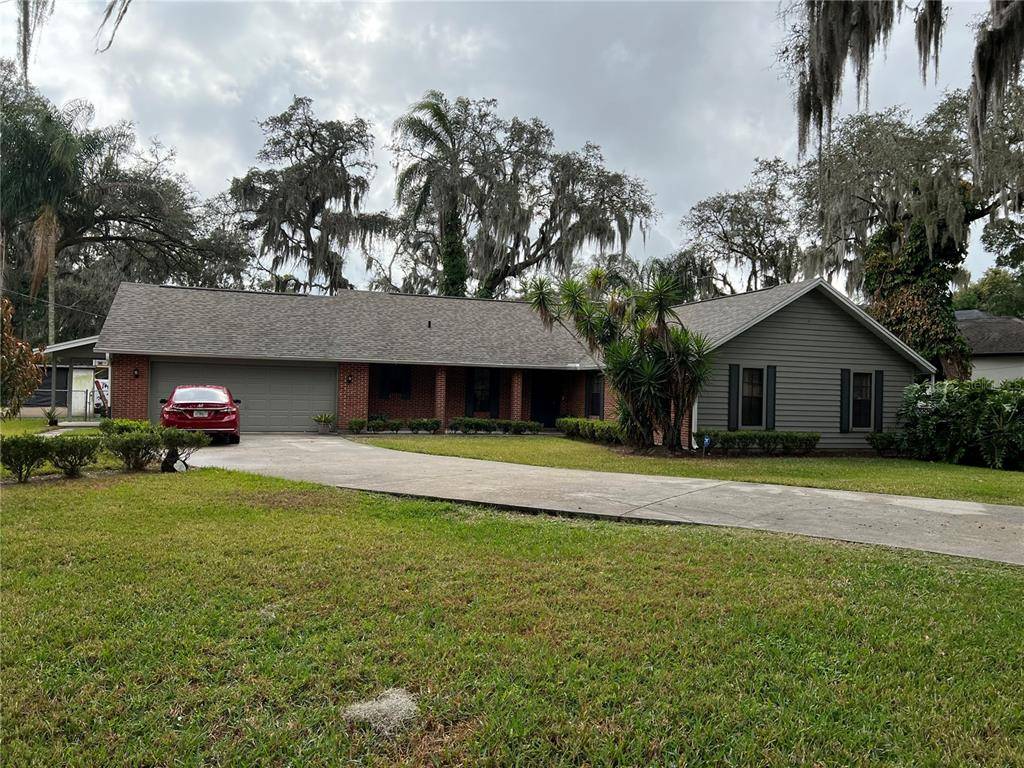 2021 LEE DR, Valrico, FL 33594