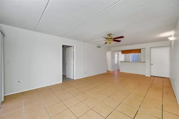 Oldsmar, FL 34677,219 PALMETTO CT