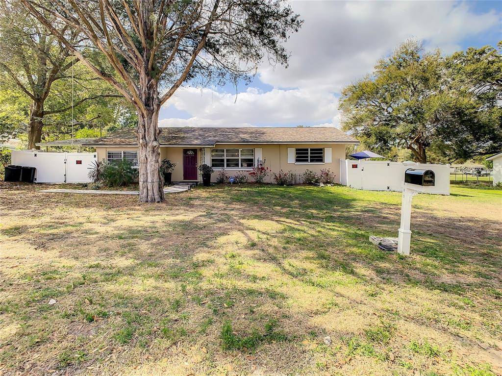 11805 CARMEN AVE, Dade City, FL 33525