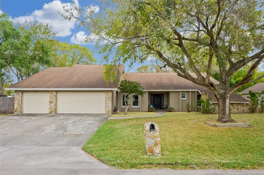 22421 SHORESIDE DR, Land O Lakes, FL 34639