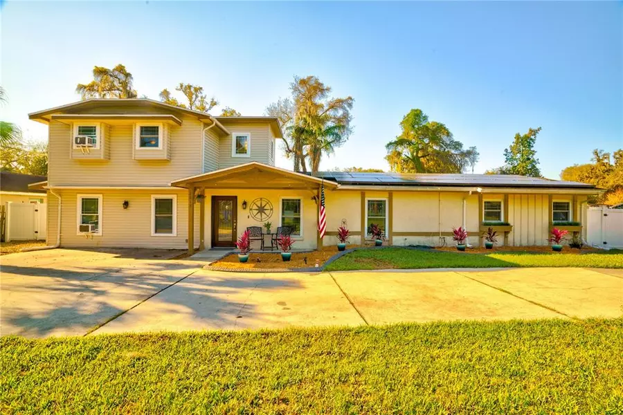 2013 LEE DR, Valrico, FL 33594