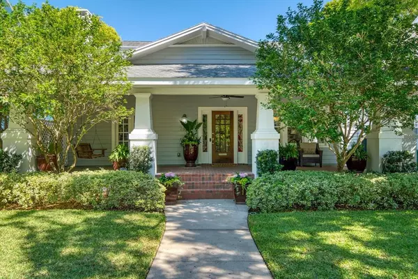 2611 W SUNSET DR, Tampa, FL 33629