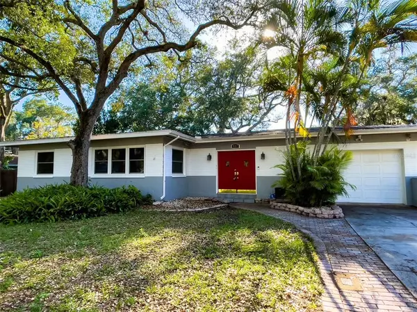 4669 WOODLAND DR, St Petersburg, FL 33708